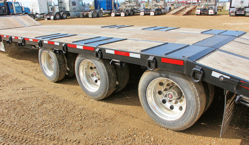 2023 Gincor Tridem 53′ Step Deck Air Assist Bi-Fold Ramps full