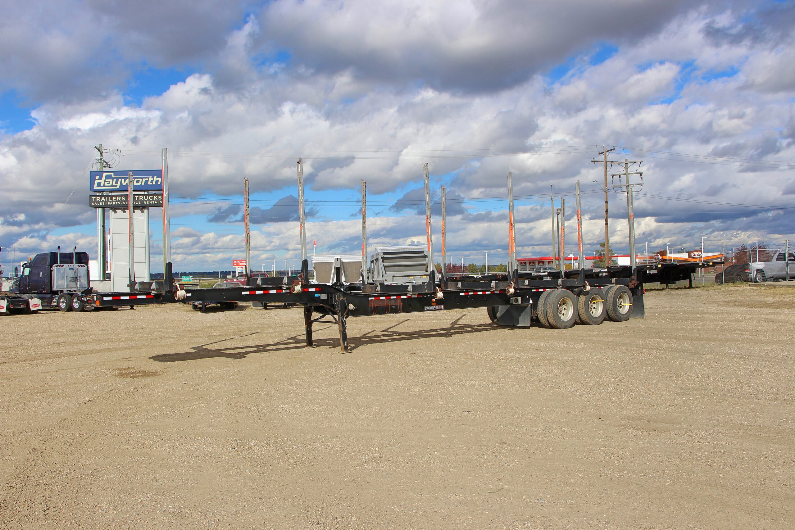 2021 Doepker Tridem Log Trailer