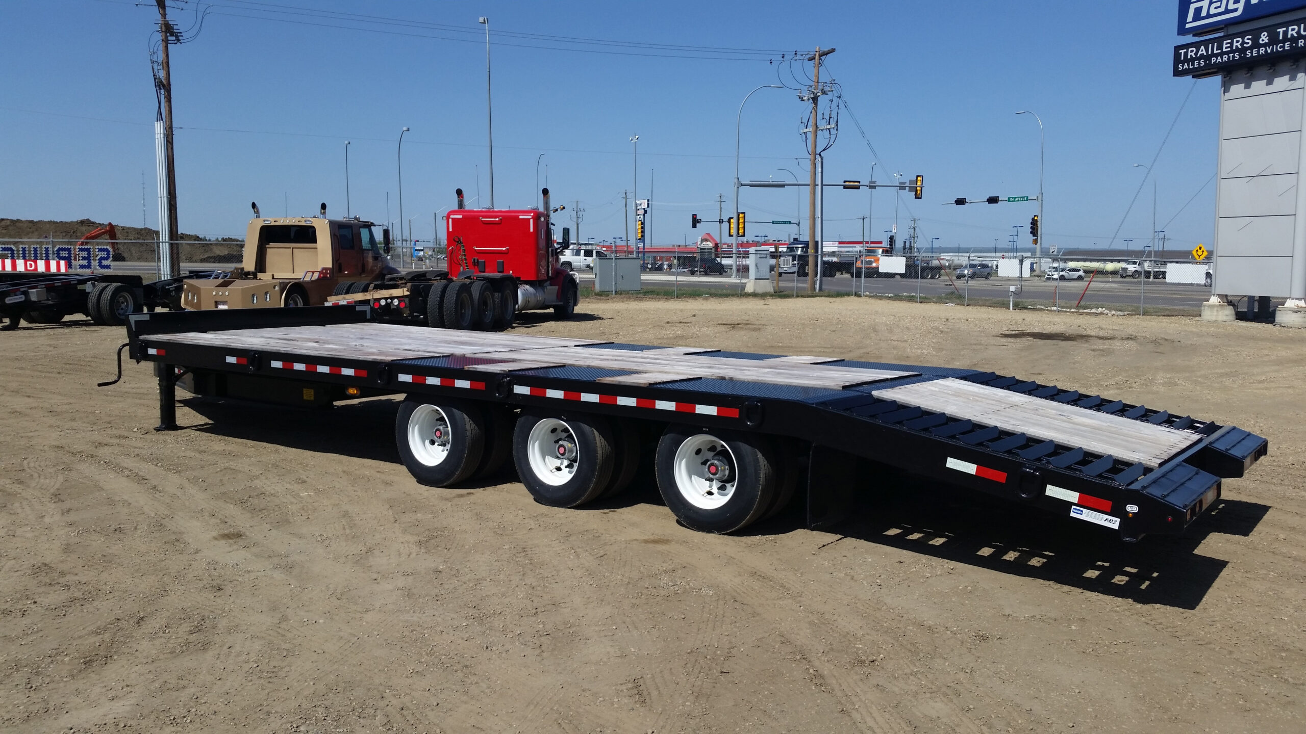 2025 Gincor Tridem 9.6 Air Tilt Tag Trailer