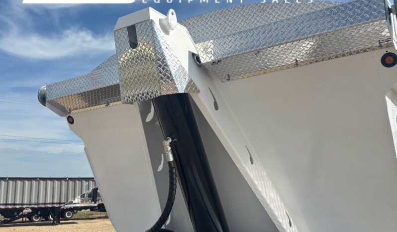 2026 Canuck R12-3500 Tridem End Dump full