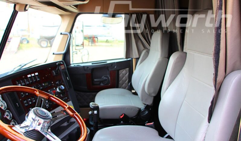2019 Freightliner Coronado 122SD full