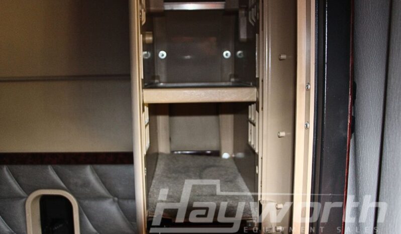 2019 Freightliner Coronado 122SD full