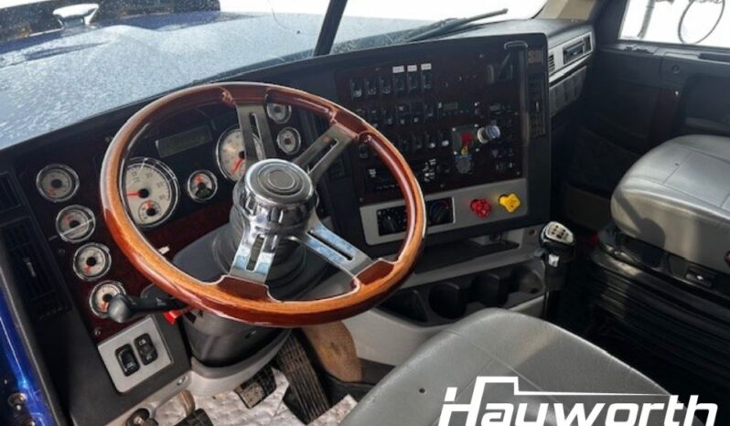 2019 Freightliner Coronado 122SD full