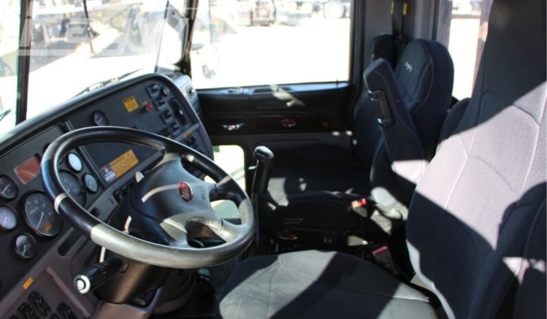 2016 Peterbilt 365 Car Hauler full