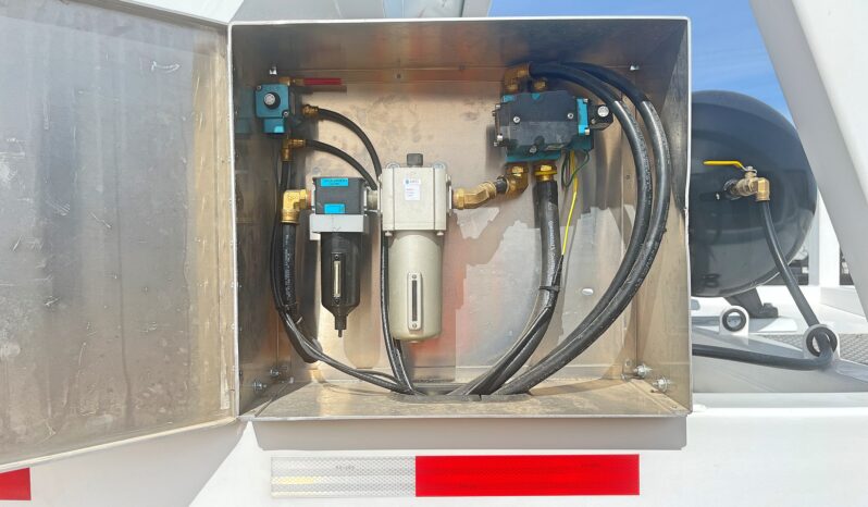 2026 Canuck Tridem Bottom Dump Crossgate full