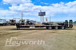 2027 Centerline 53′ Tridem Step Deck c/w Air Ramps full