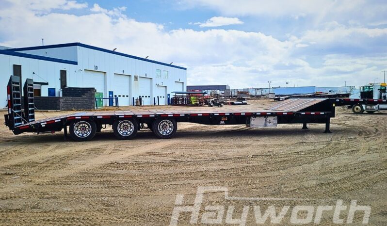 2027 Centerline 53′ Tridem Step Deck c/w Air Ramps full