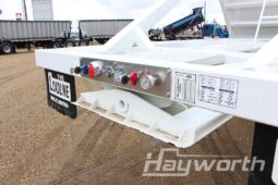 2027 Loadline Tridem Cross Clam full