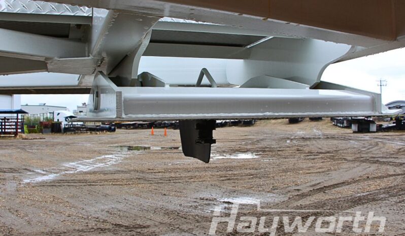 2027 Loadline Tridem Cross Clam full