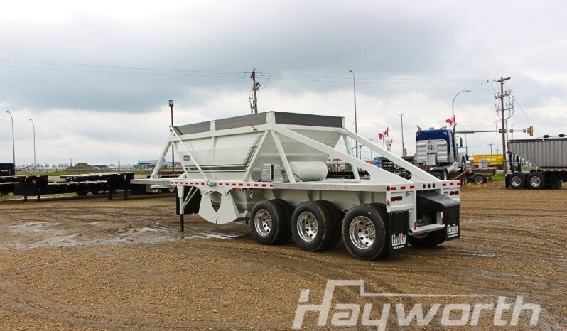 2027 Loadline Tridem Cross Clam full