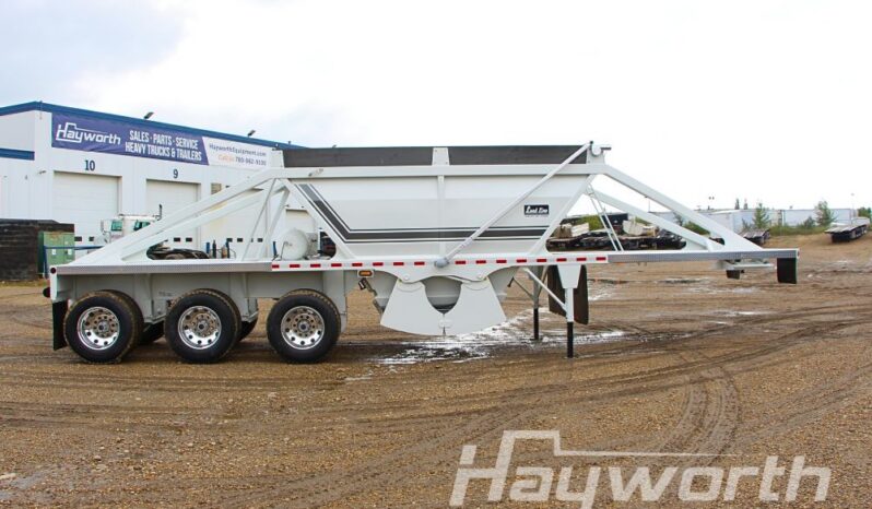 2027 Loadline Tridem Cross Clam full