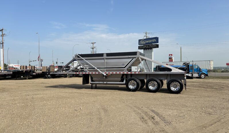 2026 Loadline Tridem Windrow Clamshell full