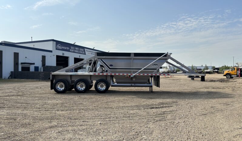 2026 Loadline Tridem Windrow Clamshell full