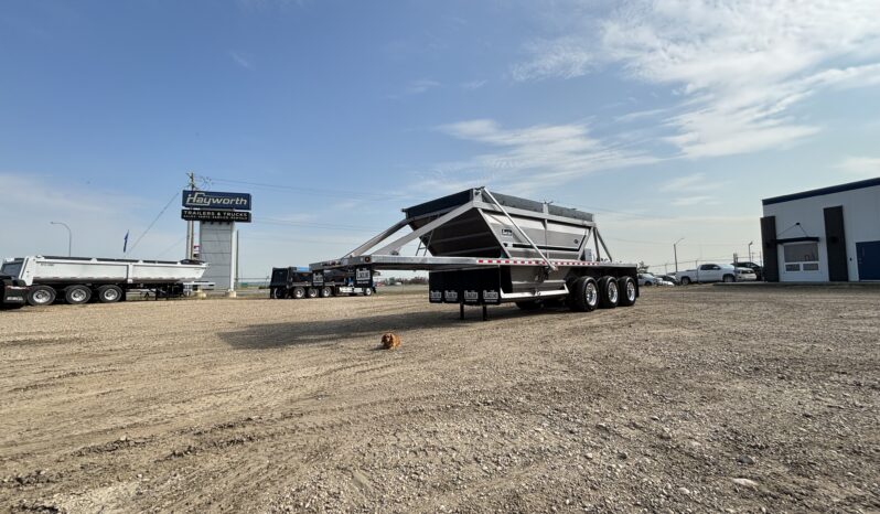 2026 Loadline Tridem Windrow Clamshell full
