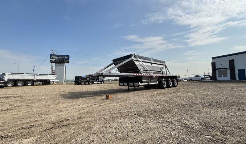 2026 Loadline Tridem Windrow Clamshell full