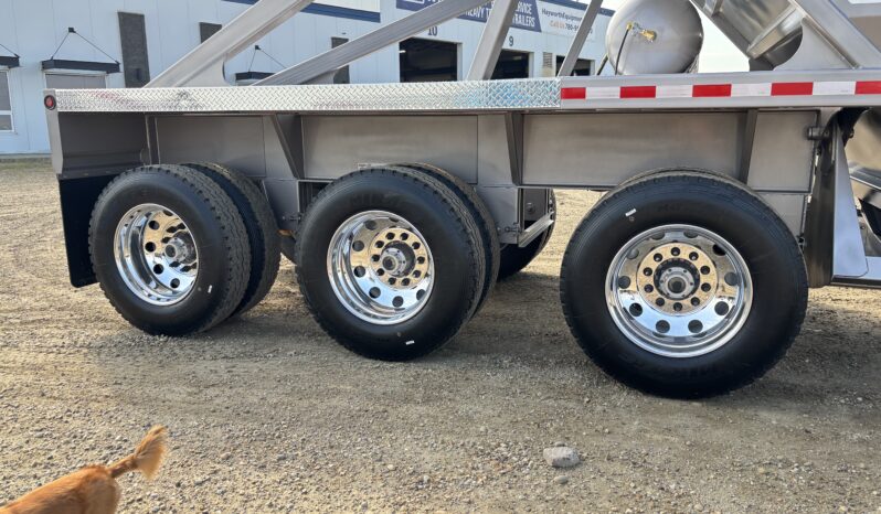 2026 Loadline Tridem Windrow Clamshell full
