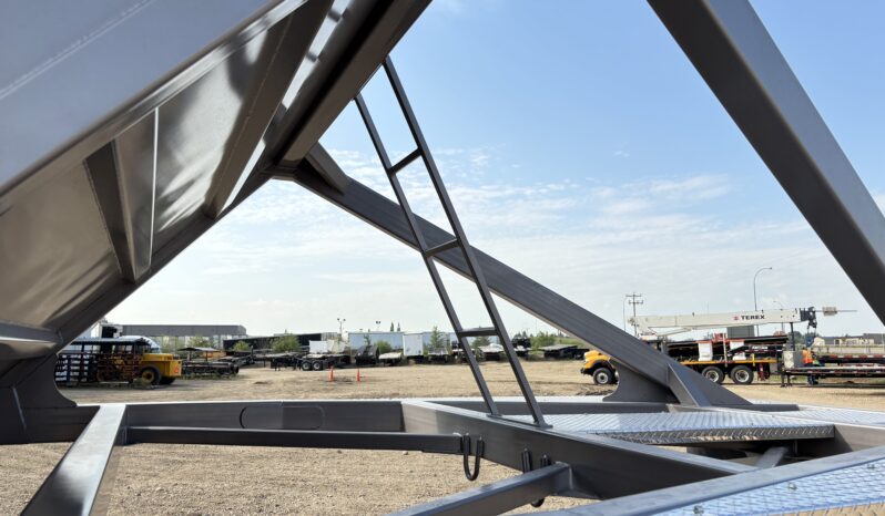 2026 Loadline Tridem Windrow Clamshell full