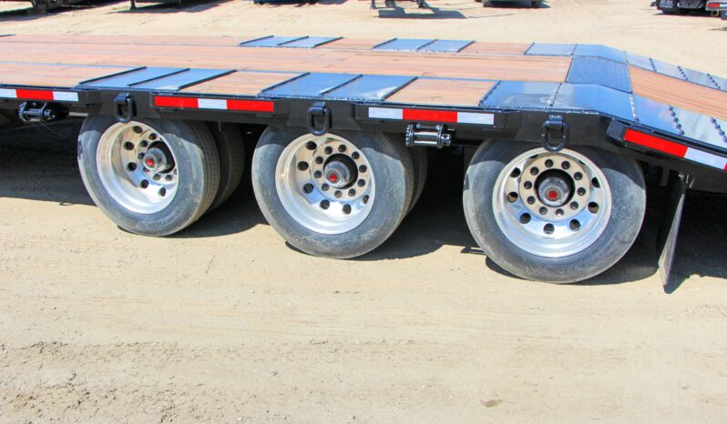 2028 Gincor Tridem Step Deck c/w Air Ramps full