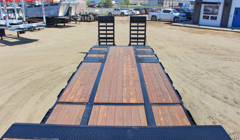 2028 Gincor Tridem Step Deck c/w Air Ramps full