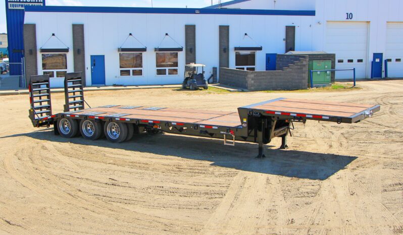 2028 Gincor Tridem Step Deck c/w Air Ramps full