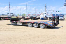 2028 Gincor Tridem Step Deck c/w Air Ramps