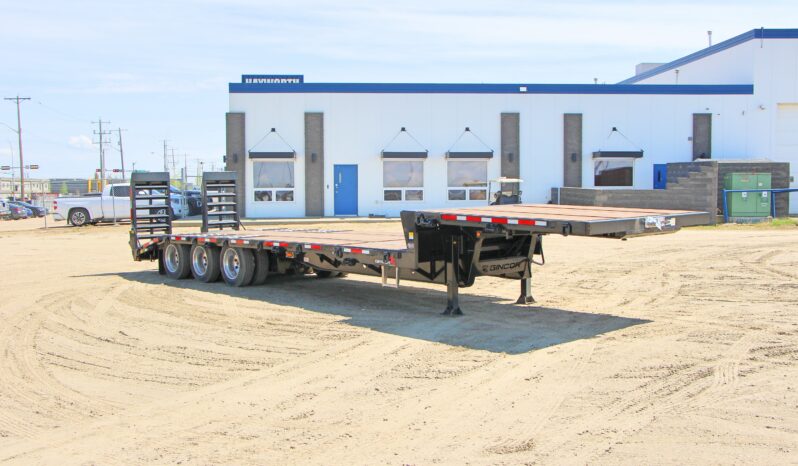 2028 Gincor Tridem Step Deck c/w Air Ramps full