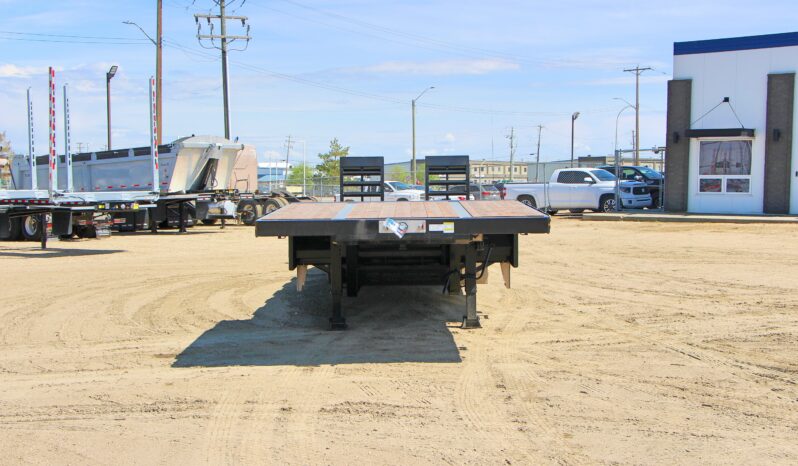 2028 Gincor Tridem Step Deck c/w Air Ramps full